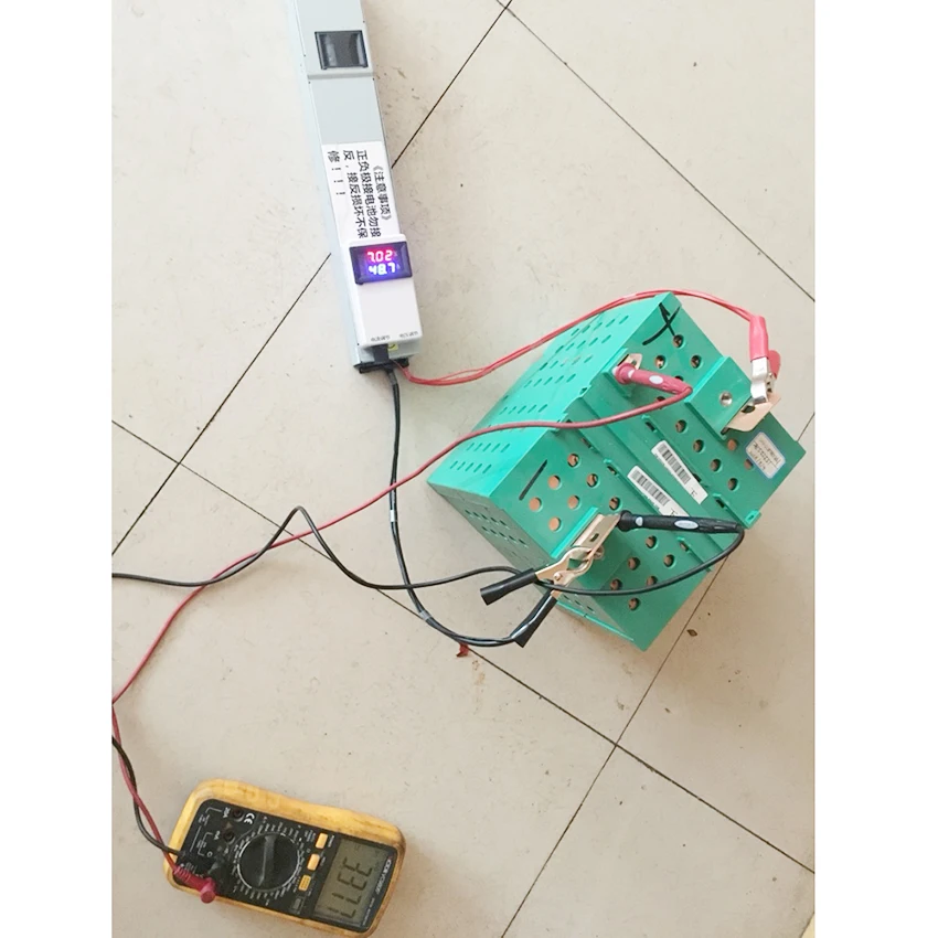 Регулируемое зарядное устройство 1A - 50A ток 2,6 V ~ 29,4 V Напряжение ...