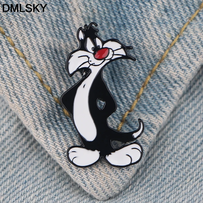 DMLSKY funny cat Pins Metal Badge Cartoon Character creative Pins Icon on The Backpack Pin M4217