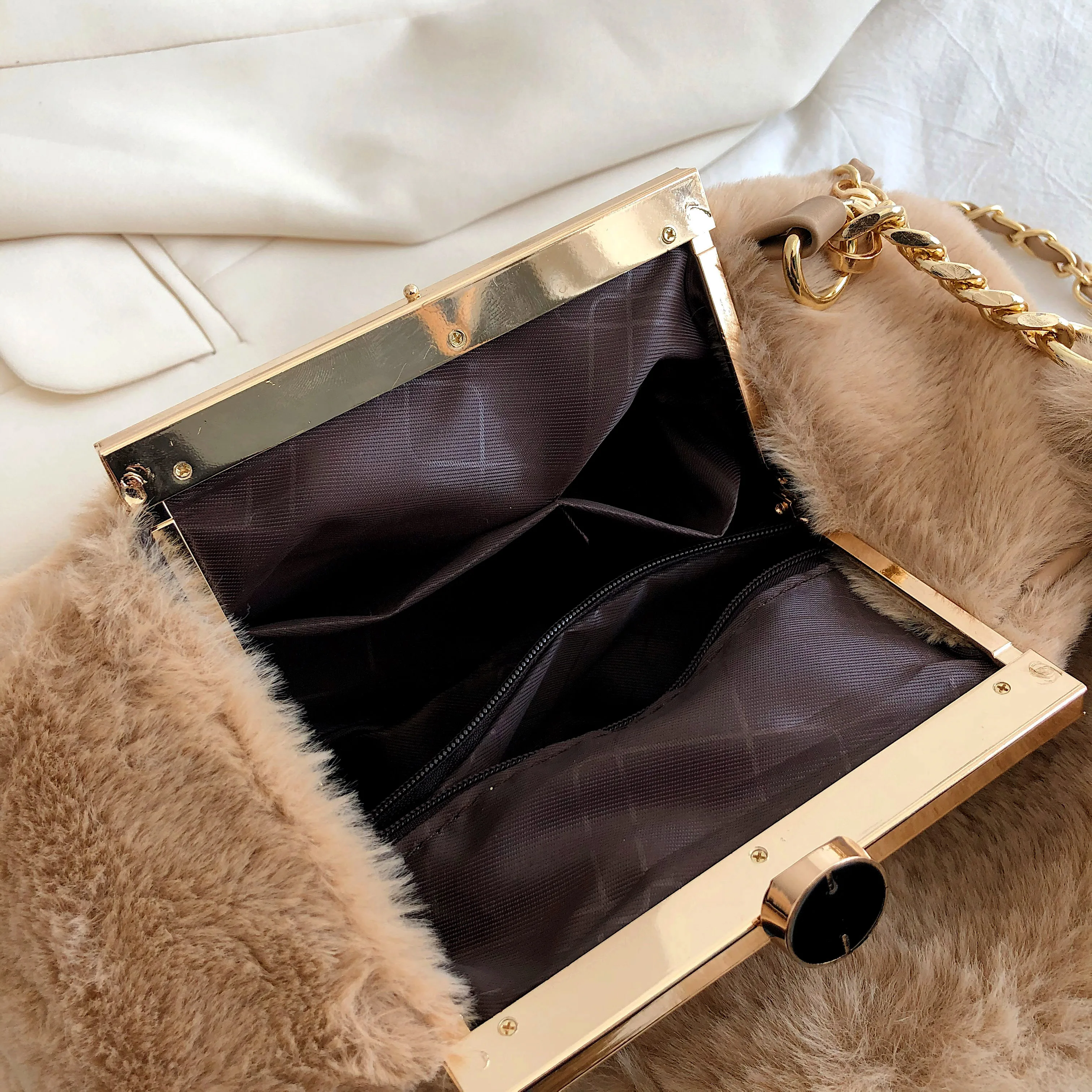 

New Winter Plush Shoulder Bags For Women 2020 Faux Fur Crossbody Bags Small Solid Color Warm Totes Handbag Bolsa Feminina Travel