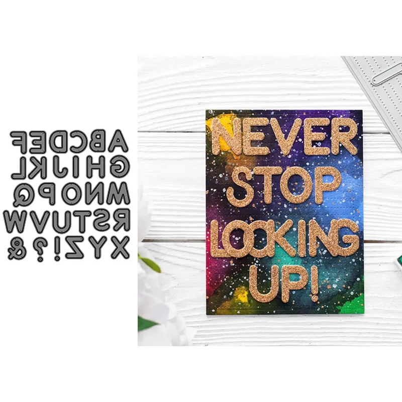 Алфавитный набор символов на розовом кварце металла резки штампы высечки формы