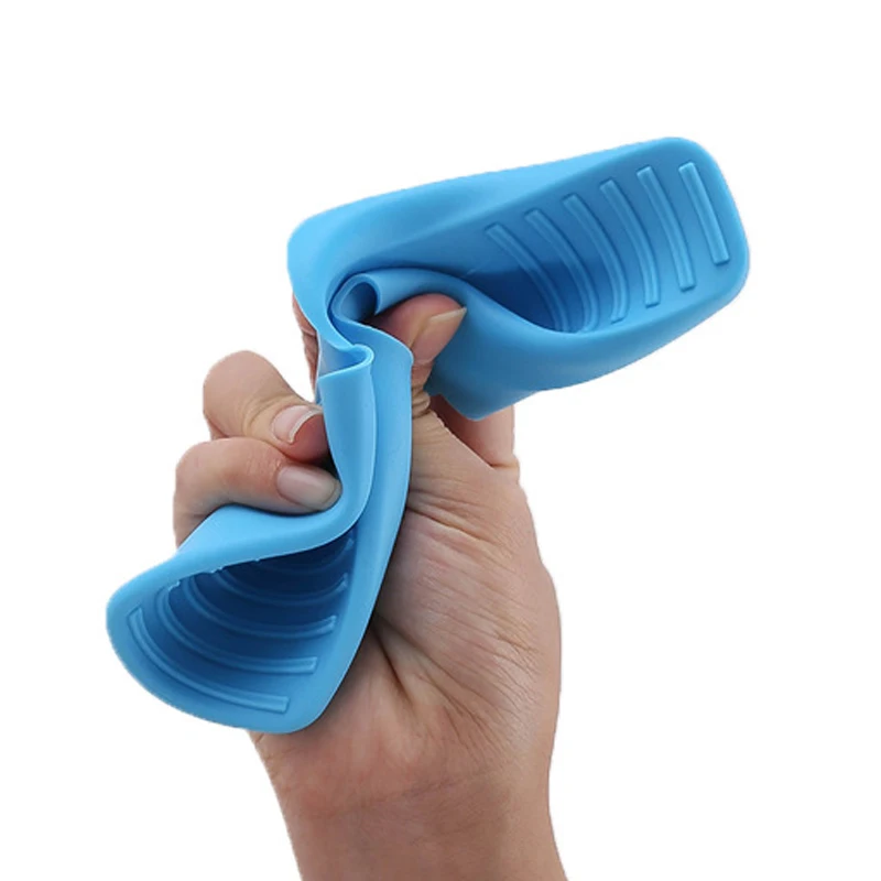 Силиконовые термостойкие перчатки с мультипликационным принтом для