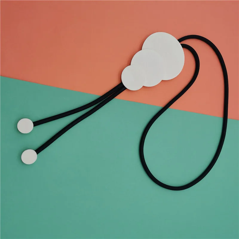 

Marliwoo NEW Big Pendant Necklaces Women Rubber Necklace Round Wood Jewelry Long Chain Match Clothes Party Gift Goth Accessories