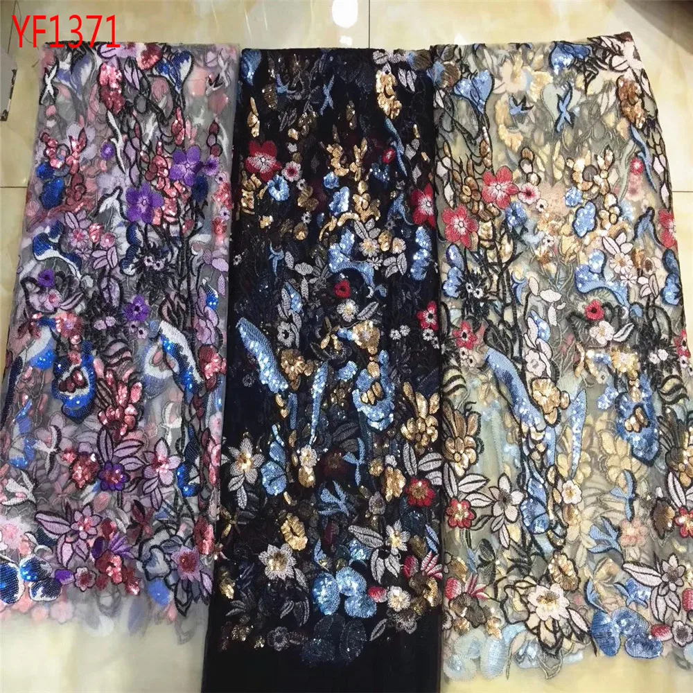 Женское многоцветное платье с цветочной вышивкой расшитое бисером в африканском