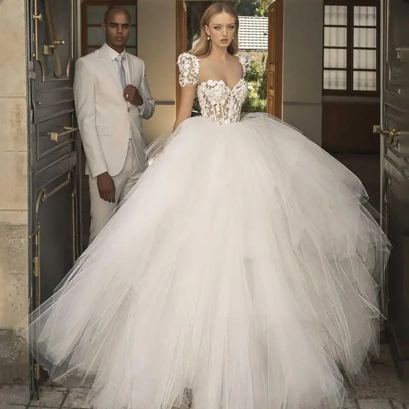 

Princess Wedding Dresses Short Sleeve Appliques Bride Dress Backless Puffy Skirt Garden Vestido De Novia