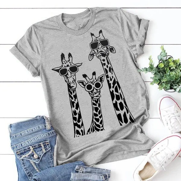 

Oversized New Summer Giraffe Print T Shirts Women Cartoon Casual T-shirt O-neck Short Sleeve Tops Female Harajuku Tees