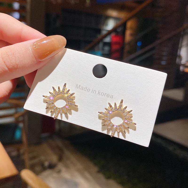 

Wholesale Silver Plated New Sun Flower Studs Earrings Drop Shipping Gift