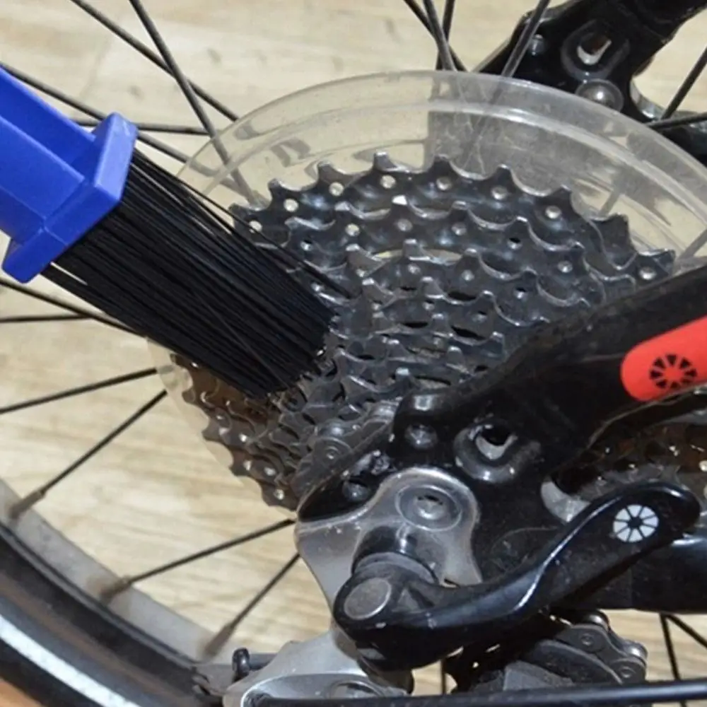 

Bicycle Chain Cleaning Tool Motorcycle Kit Gear Chain Maintenance Cleaning Brush Three-sided Chain Cleaning Brush