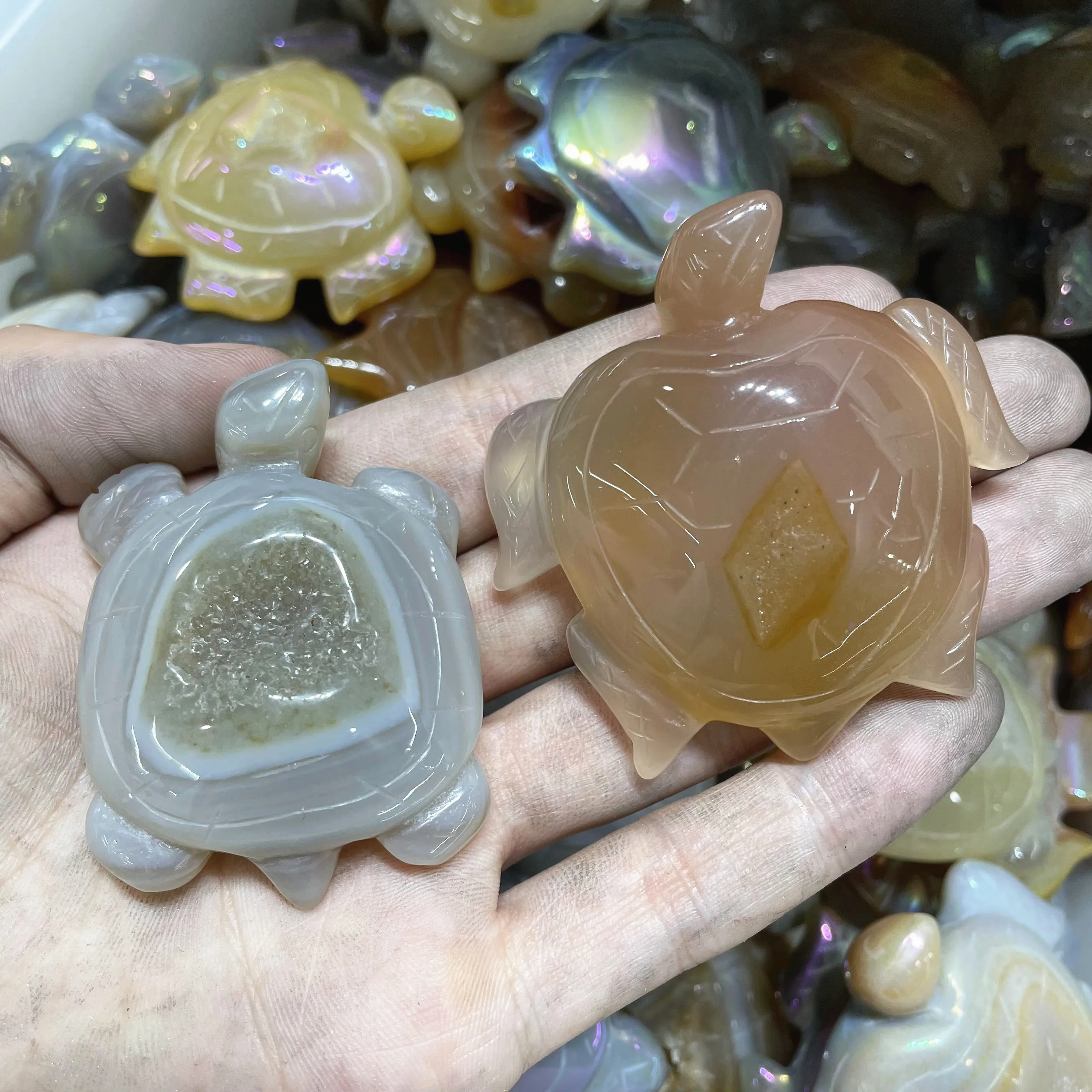 

Natural Agate Hand Carved Multicolour Tortoise Polished Crystal Turtle Decorative Quartz Crystals Room Decor 1pcs