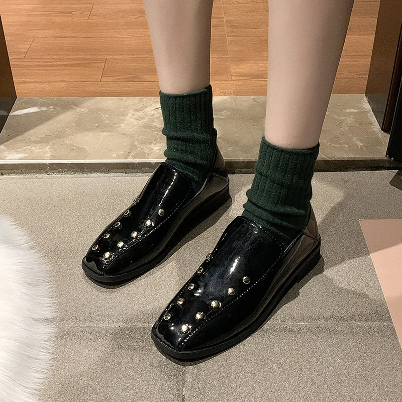 

Flats Women Loafers 2020 Spring Autumn Ladies Metal Decoration Fashion Loafers Female Women Willow Shoes 35-40