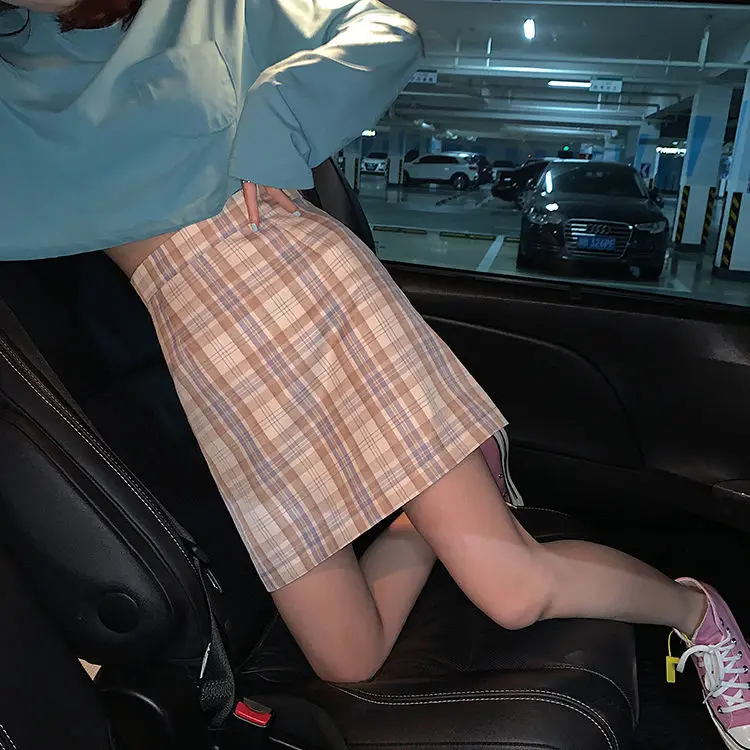 

Retro Plaid high waist A-line skirt for women in spring and summer of 2021
