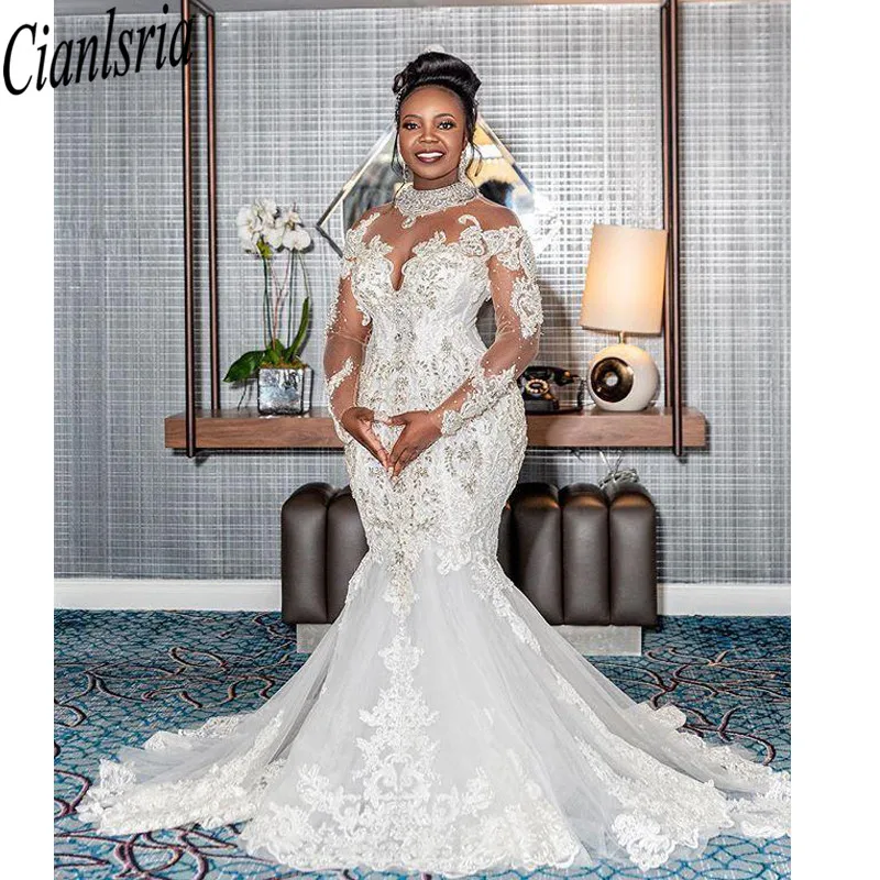 

Vintage Crystal Mermaid Wedding Dresses Lace Appliques Pearls Plus Size Church Bridal Gowns Sweep Train robe de mariée