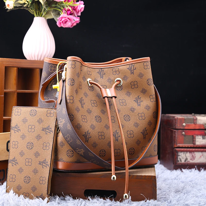 

Роскошная брендовая 100% натуральная кожа, модная Классическая Дамская сумка-мешок для дальнозоркости, универсальная сумка-мессенджер через...