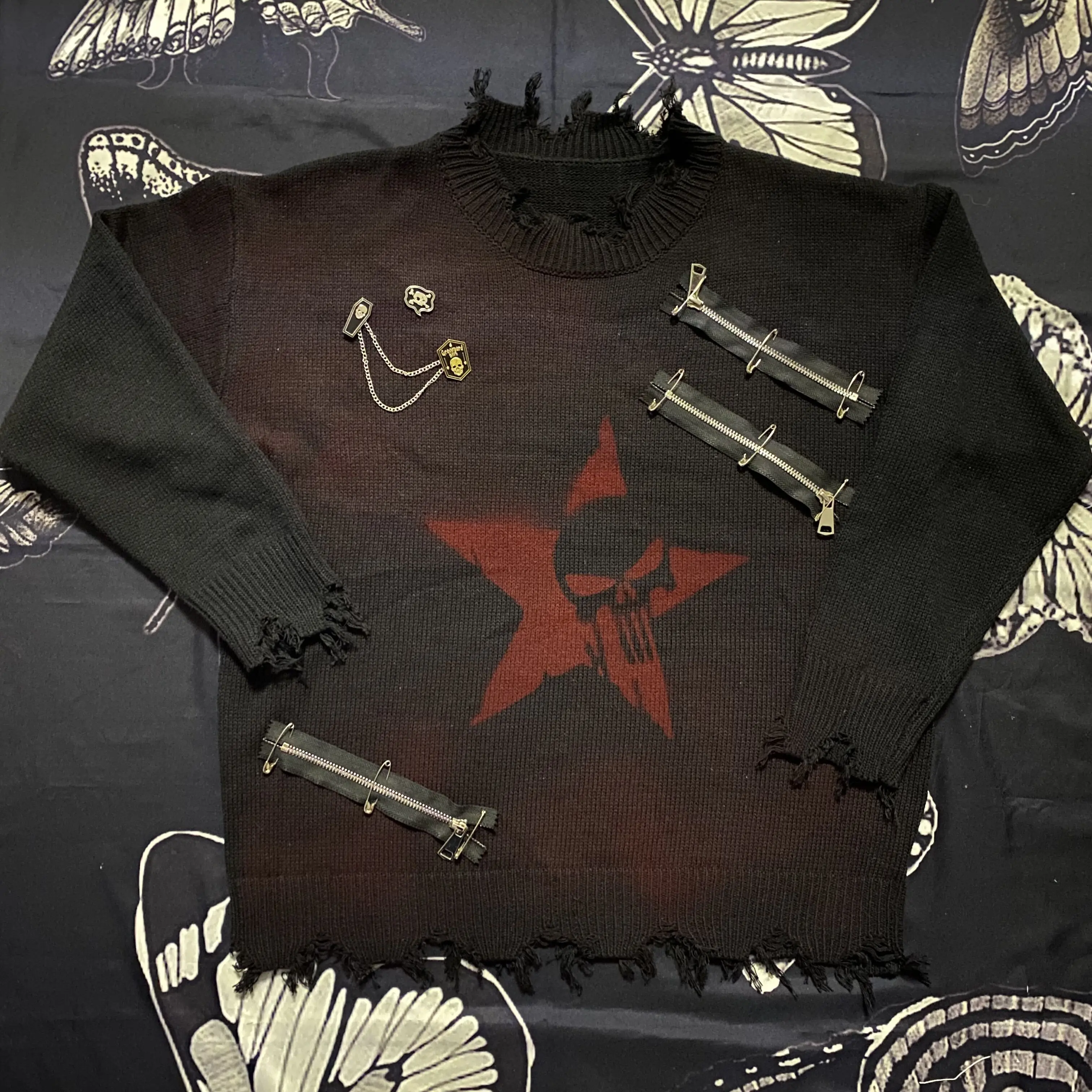 

Autumn Winter Harajuku Gothic Hot Girls Black Skull Torn Hem Top Fashion Punk Sweet Kawaii Long Sleeve Pullover Hot Girl