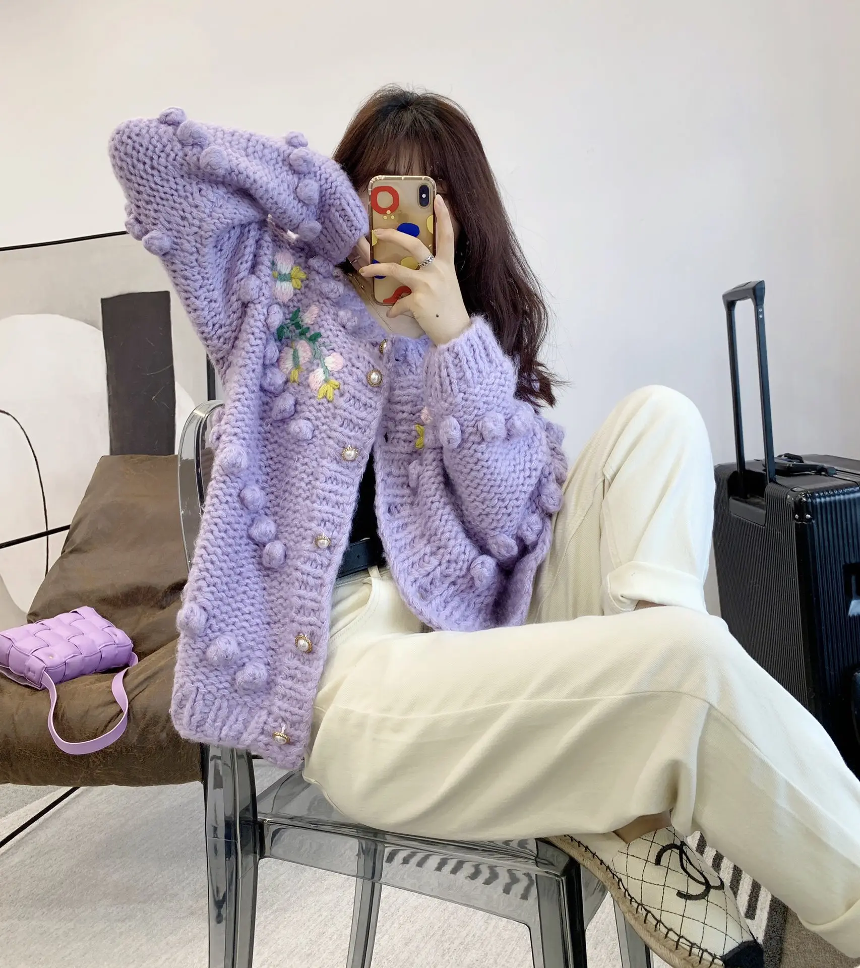 Женский вязаный кардиган ручной работы плотный крючком свитер с объемными