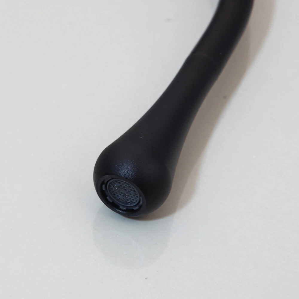 Смеситель для раковины YANKSMART с поворотным носиком на 360 градусов однорычажный