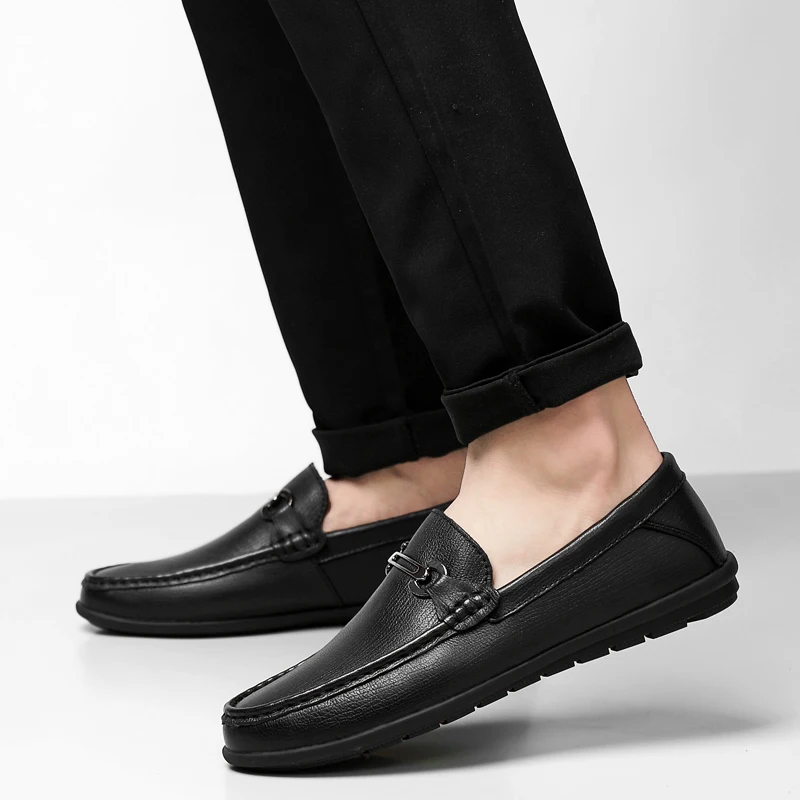 

Genuine Leather Boat Shoes men slip on Breathable Male Casual outdoor Flats Loafers Brand Fashion Men Driving Shoes moccasins