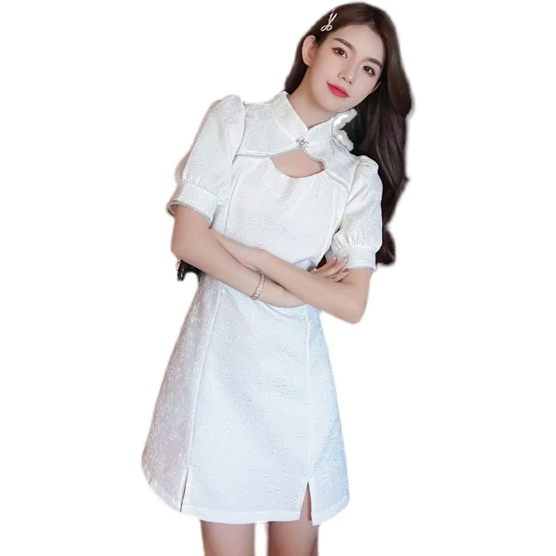 

Make summer temperament of restoring ancient ways design feeling hollow out A word improved QiPaoShi hubble-bubble sleeve dress