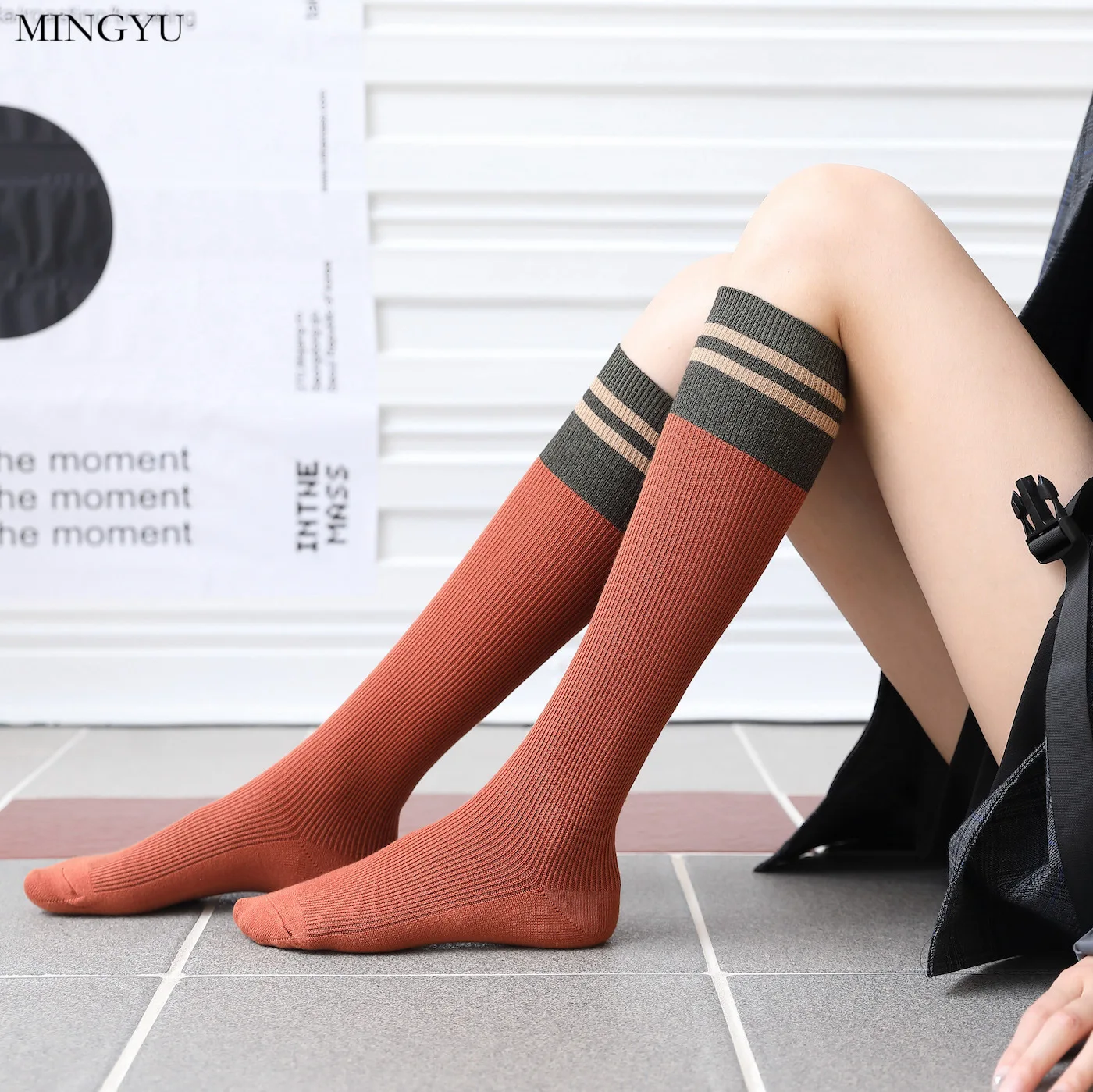 

Striped Fashion Trendy Breathable Women 's Long Socks