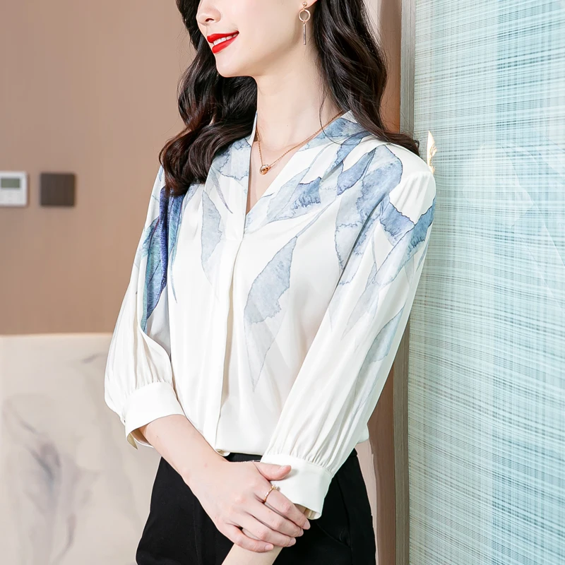 

Shirts & Blouses