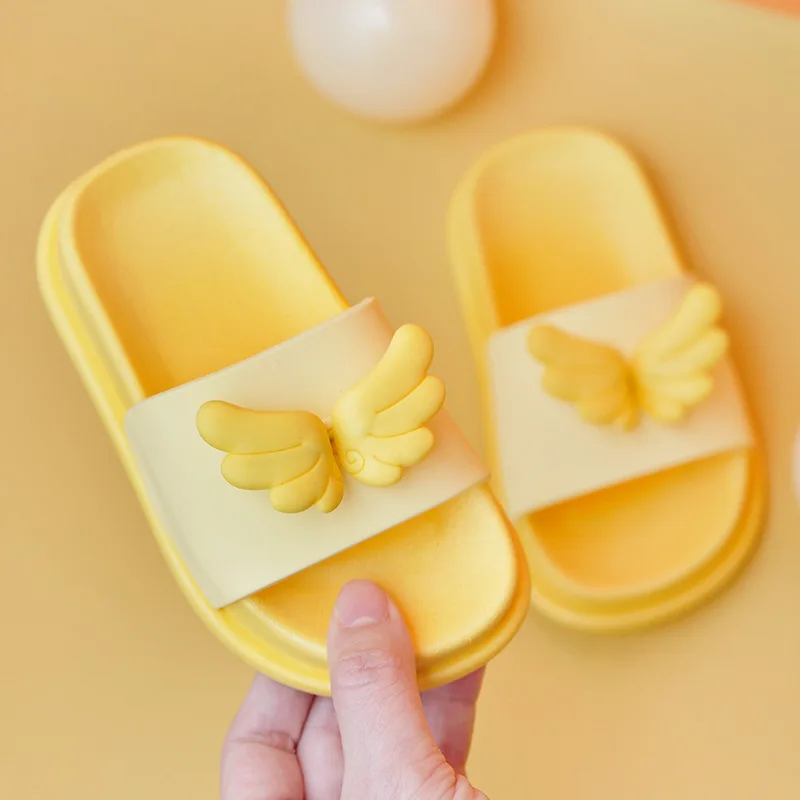 2020 New Children's Slipper Boy Girl Beach Flip Flops Funny Shoes Indoor Slippers Kids Cute Summer 3D Wing Sandals |