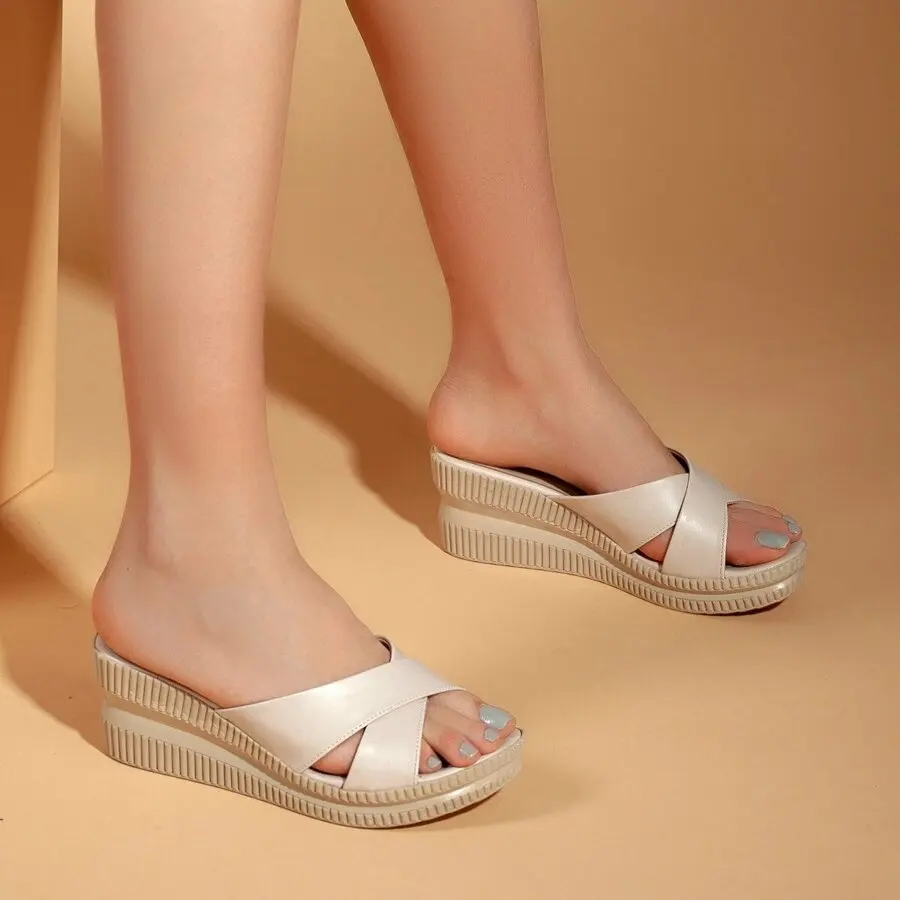 

Daxtors D070 Women'S Casual Classic Heeled Slippers_Mink