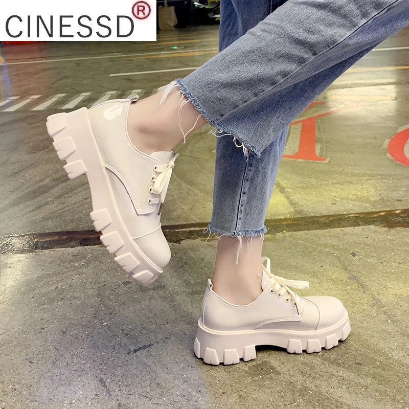 

Демисезонные маленькие кожаные туфли с открытым носком в английском стиле