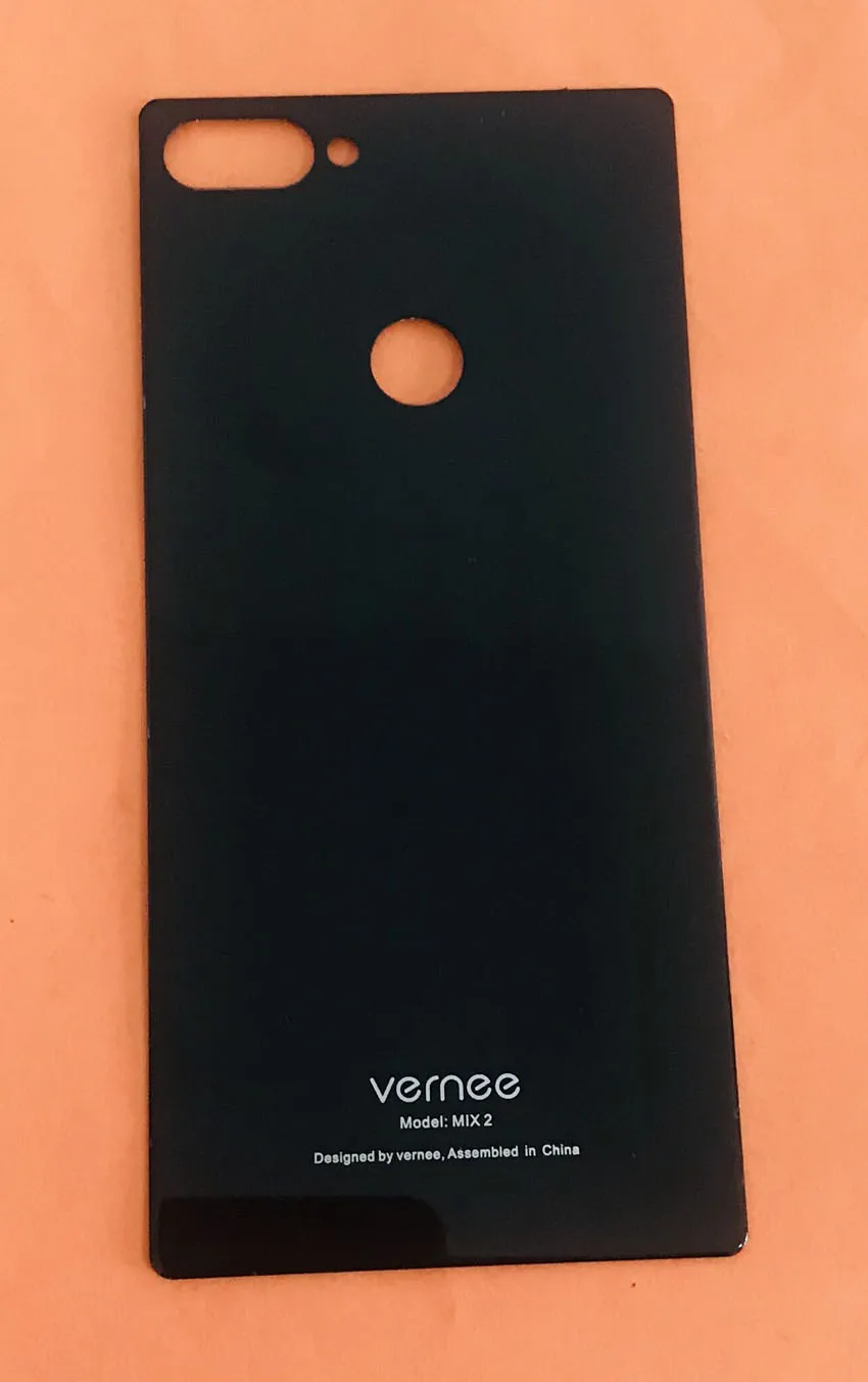 Используется оригинальный защитный чехол для аккумулятора Vernee Mix 2 MTK6757 Octa Core 6 0