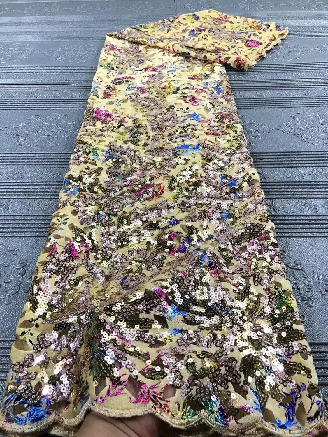 

African Velvet Lace Fabric 2020 High Qality Lace Newest Wedding Nigerian French Lace Material For Women Dress