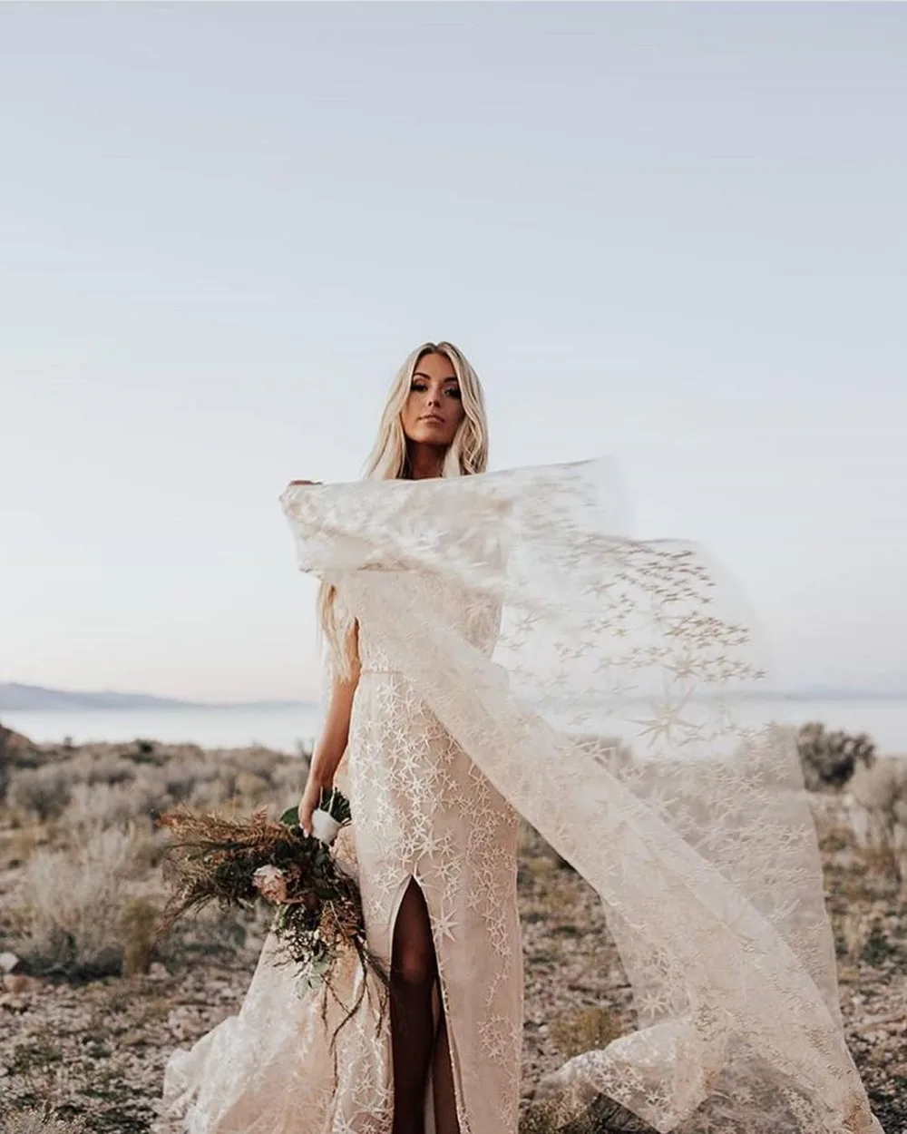 Ослепительные свадебные платья потрясающие со звездочками и цветочным принтом