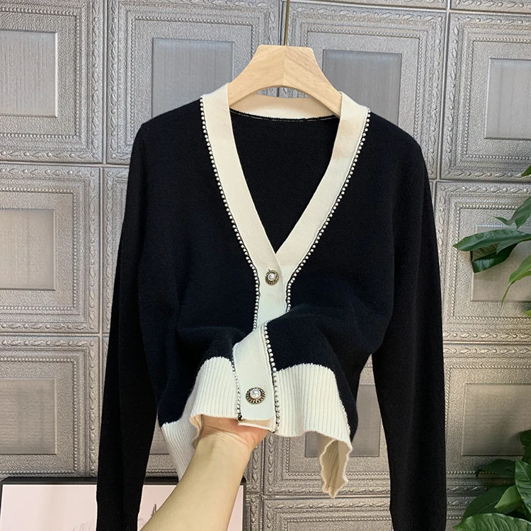 

2021 new black long sleeve nail bead V-neck small fragrance cashmere cardigan coat women