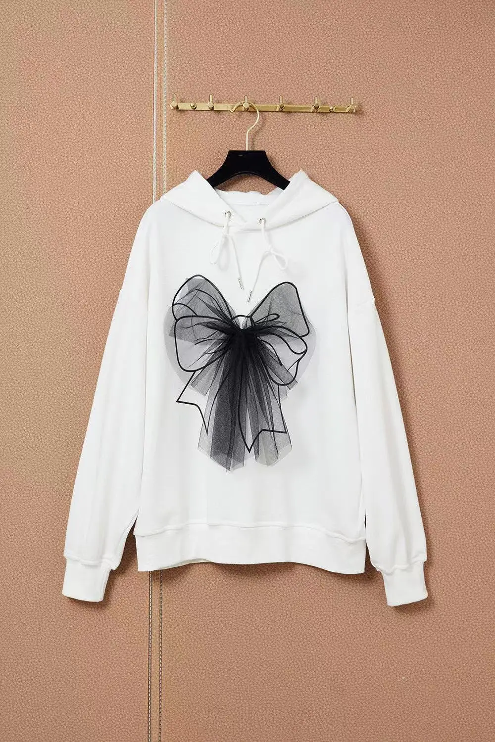 

Fyion 2021 Chic Women Pullover Hoodie Bow Black / White Solid Long Sleeve Ladies Hot Sale Popular Sweatshirt