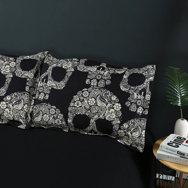 Комплект постельного белья с изображением черепа и цветов пододеяльник рисунком