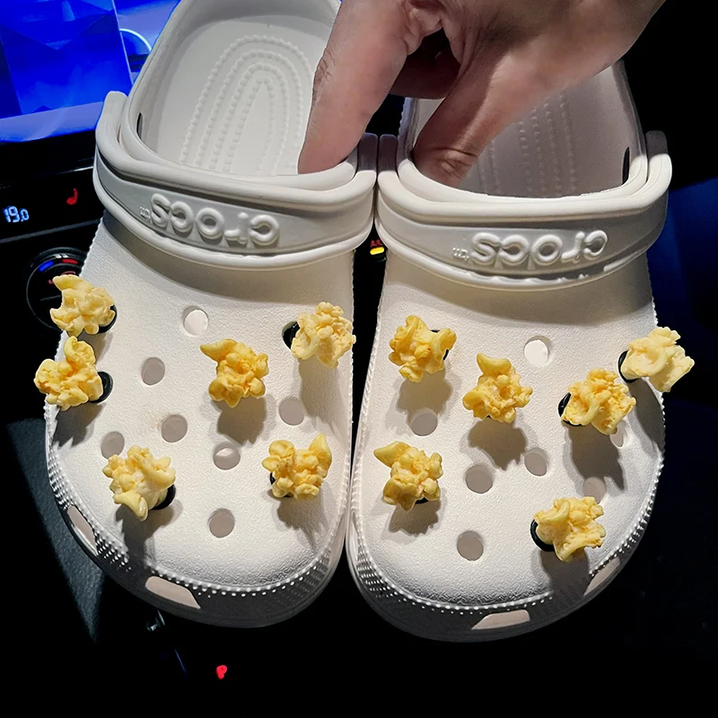 

DIY Cute Simulation Popcorn Croc Decoration Lovely Cartoon Food Shoes Charms for Crocs Designer Brand Clogs Shoes Accessories