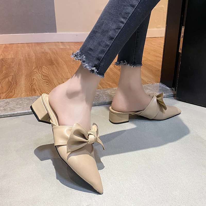 

Shoes Slippers Casual Cover Toe Slides Slipers Women Med Luxury Soft Summer 2021 Pointed Flat Rome Pleated Rubber PU Shoes Point