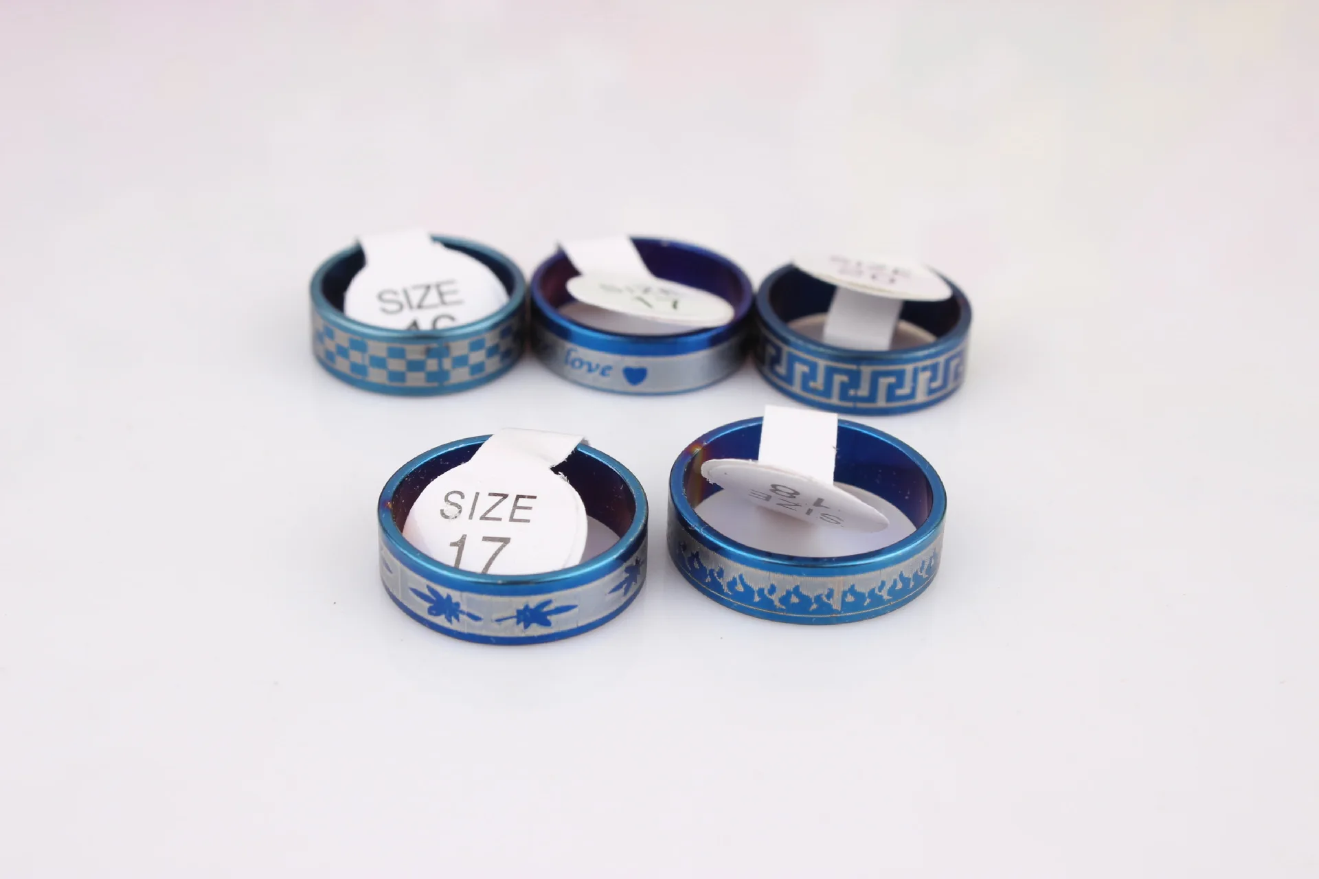 

Fashion punk rock original domineering stainless steel blue split flower men's silver ring