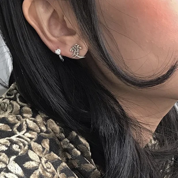 Серьги Korea Trend Japanese Kanji Chinese Letter Love Metal Stud для женщин и девочек, панк Y2K украшения 2021 года.