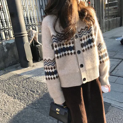 

Plaid Women's Sweater Casual Jumpers Fashion Long Sleeve Top Loose Cotton Clothing V-neck Autumn Winter Cardigan Houthion