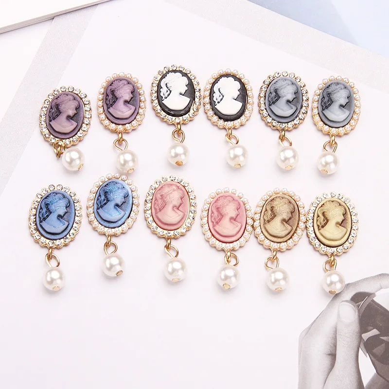 King Dragon Новое поступление жемчужная пуговица со стразами используемая для