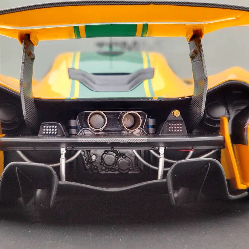 

TSM 1:18 For M~aren P1 GTR #51 Geneva Motor Show 2015 Limited Resin Models Auto Toys Car Collection