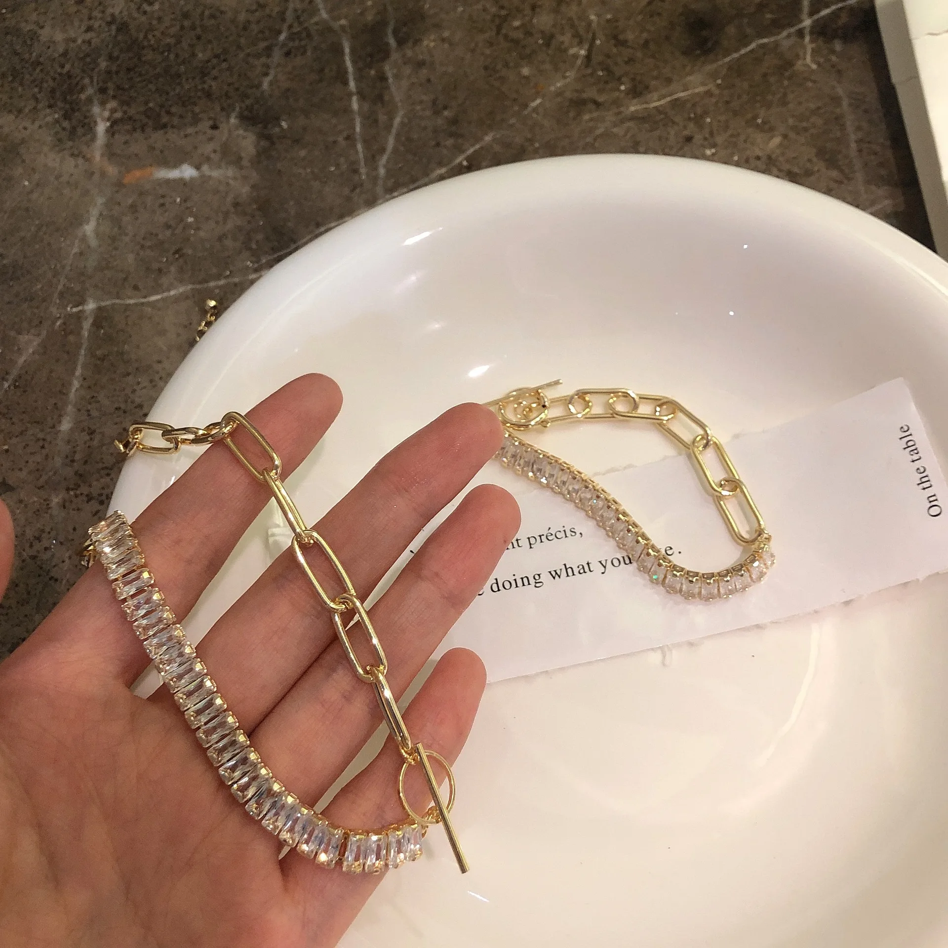 

Simple Zircon Bracelet for Women High-end Fashion Round Bracelet