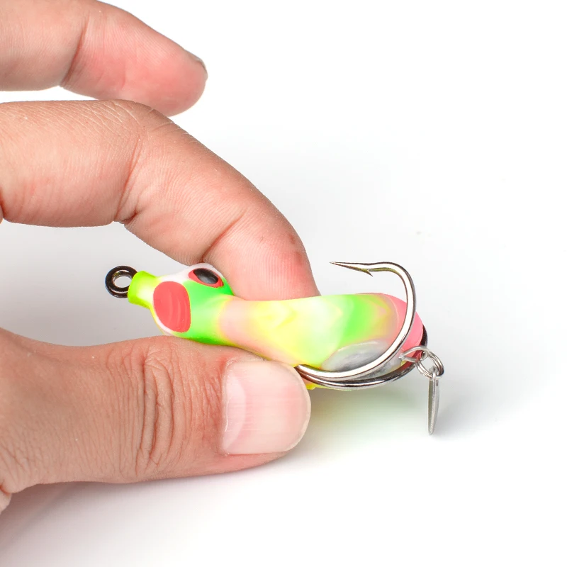 Мягкая рыболовная приманка Лягушка 10 г 55 см с металлическими блестками