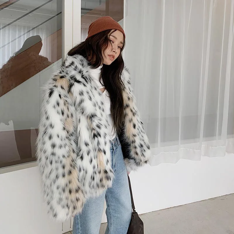 

GAMPORL 2021 женская зимняя куртка из искусственного меха Новая мода плотные теплые пятнистые леопардовые меховые пальто средней длины для женщ...