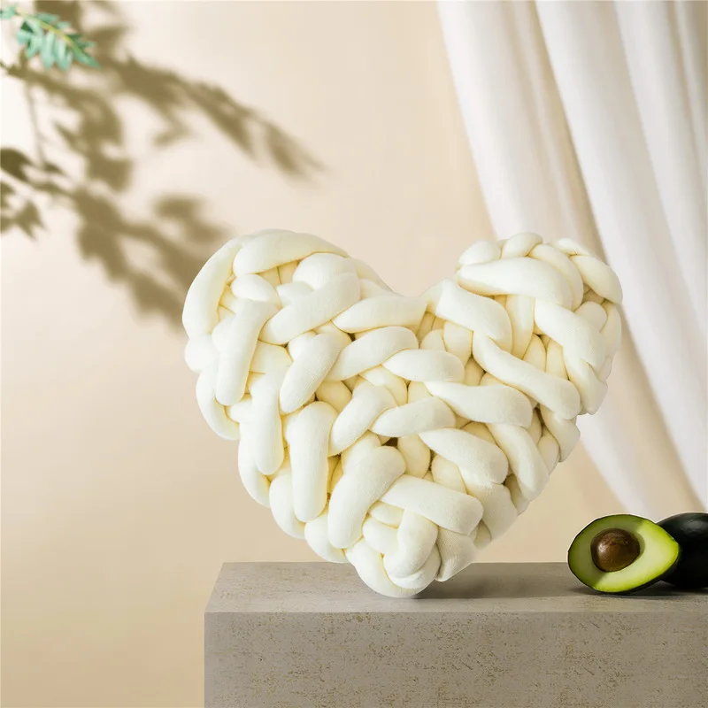 Современная хлопковая подушка ручной работы в форме сердца с узлом мягкая фото