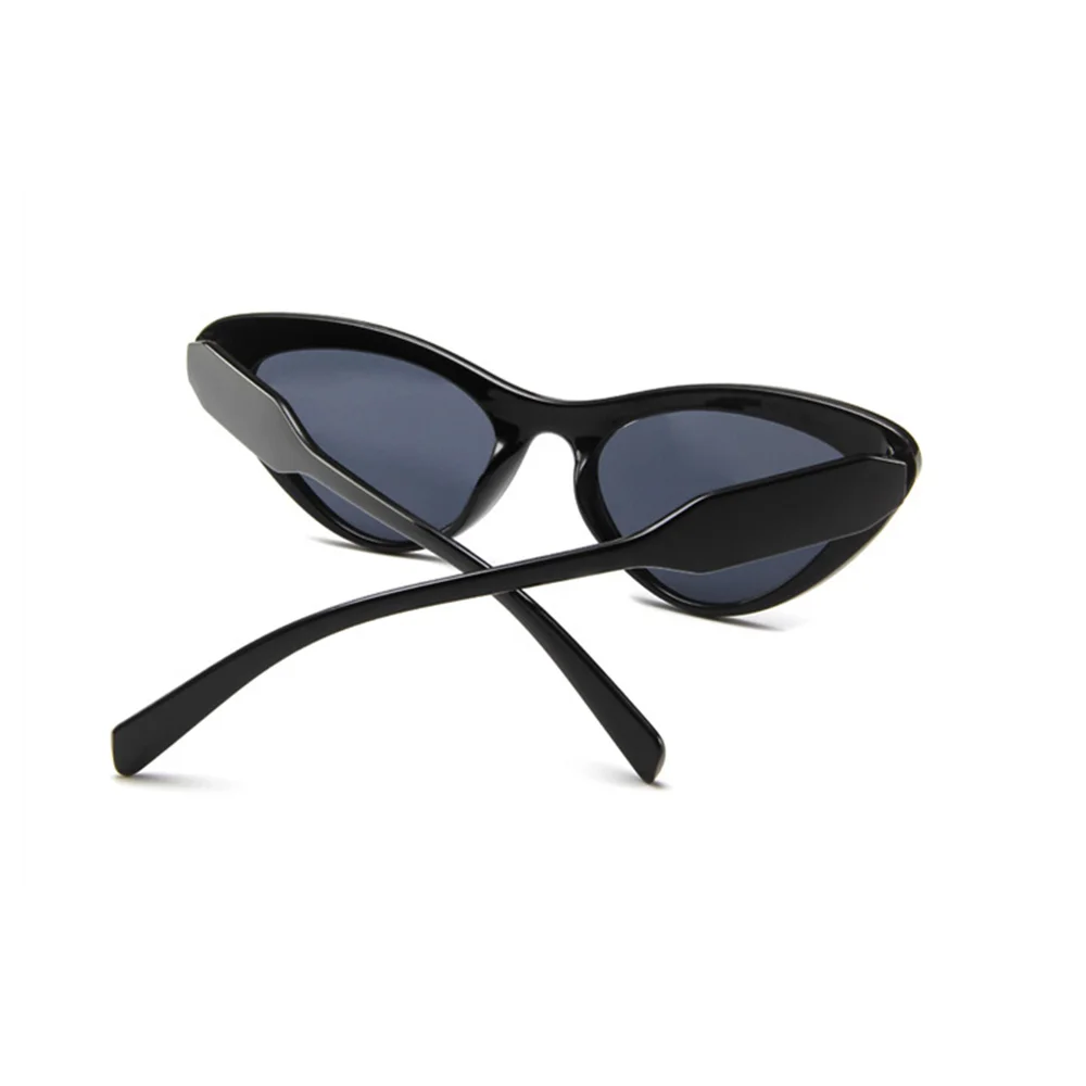 

2021 New Cat-eye sunglasses Women Plastic Vintage Sun glasses With Crystal Luxury Brand Candy Color Outdoor Shades Glasses