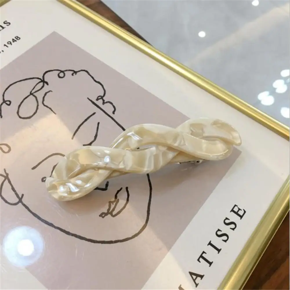 

Elegant Korean Design Acetate Geometric Hairpins Simple Retro Leopard Female Top Clip Catch Clip Headdress Accessories