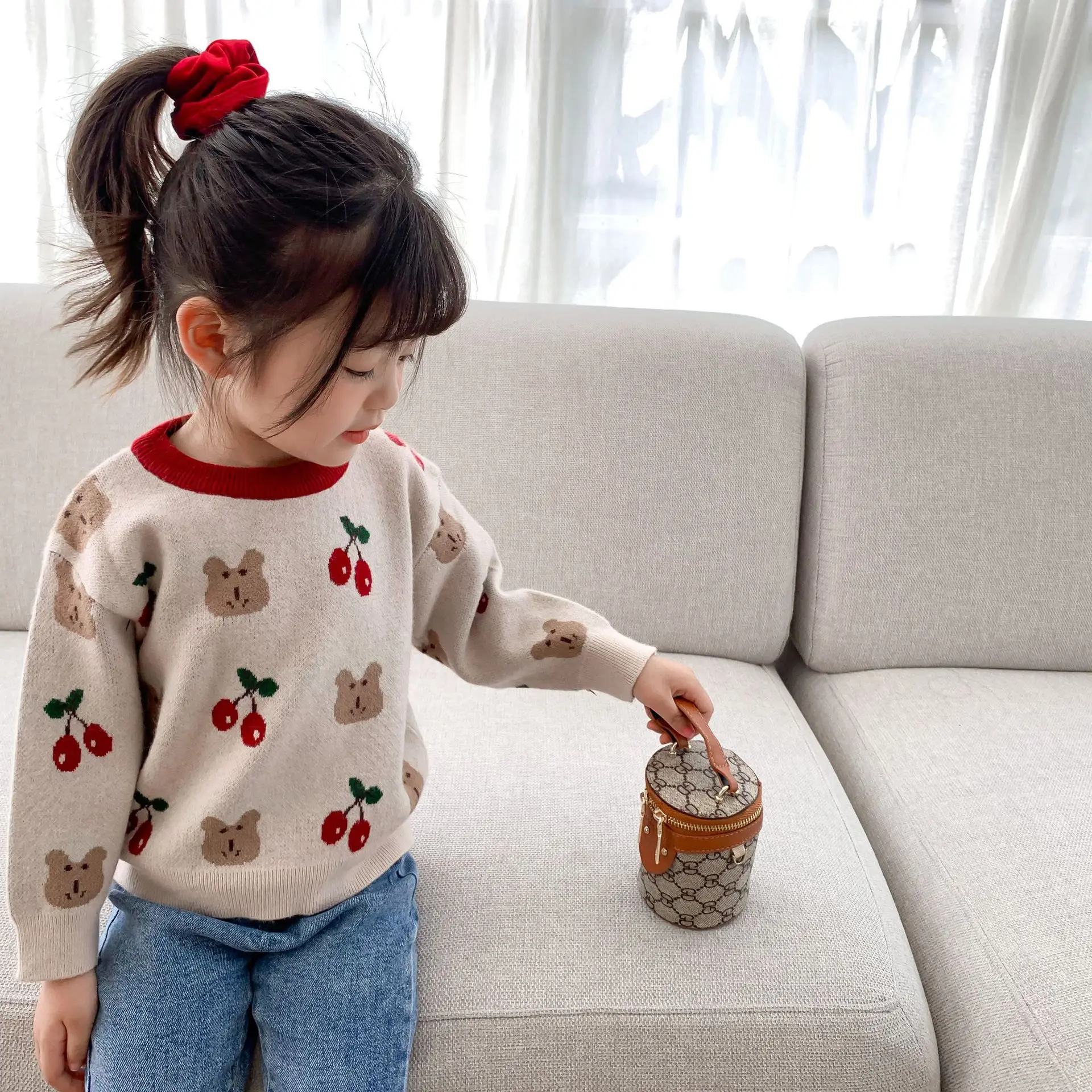 Детская одежда Новинка осени 2020 свитер с мультяшным медведем для девочек