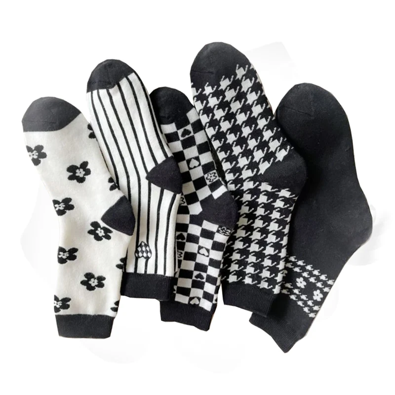 

2 Pairs Middle Tube Print Cotton Socks Women Cute Long Socks Set Fashion Vintage Girl Street Cycling Coreen Style Femme Socken