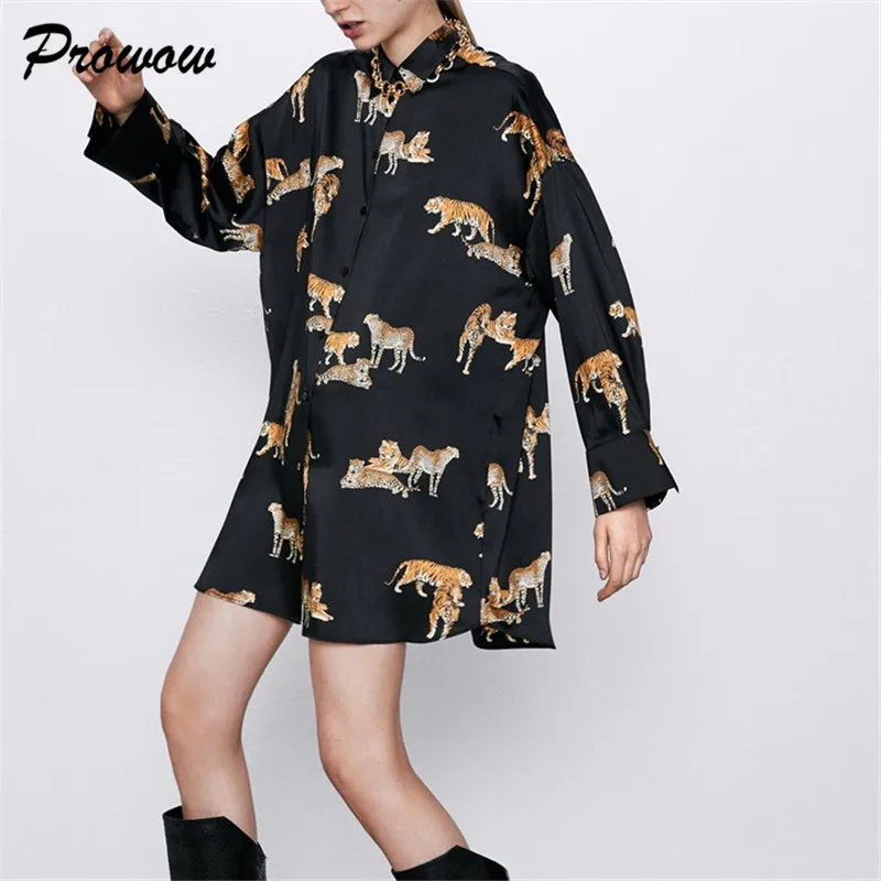 Футболка женская с принтом тигра свободная рубашка длинным рукавом s образным