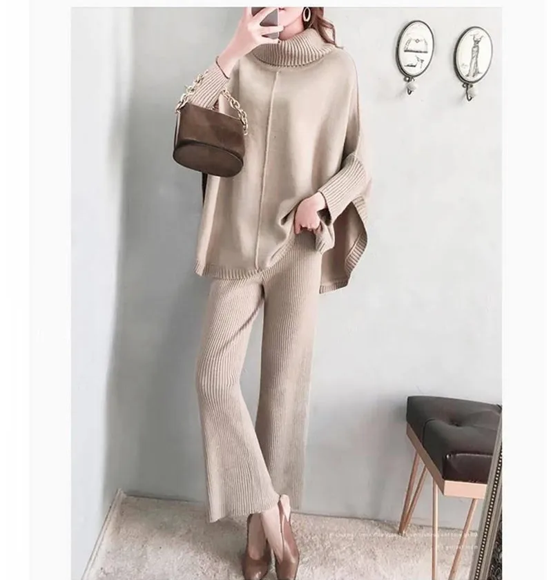 Женский трикотажный спортивный костюм элегантный свитер с высоким воротником и