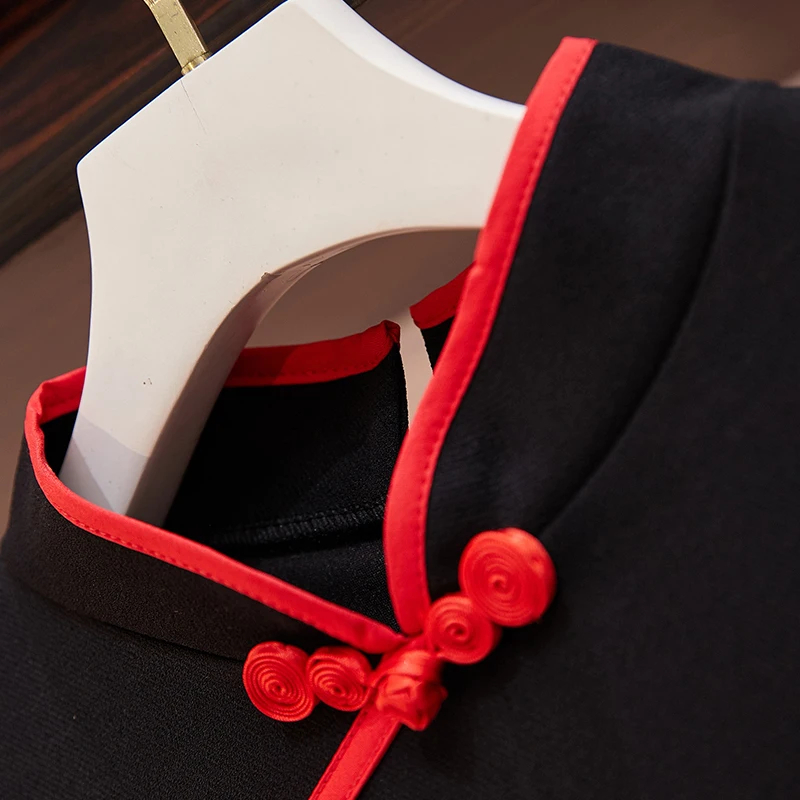 Женское платье средней длины с длинным рукавом приталенное в китайском стиле